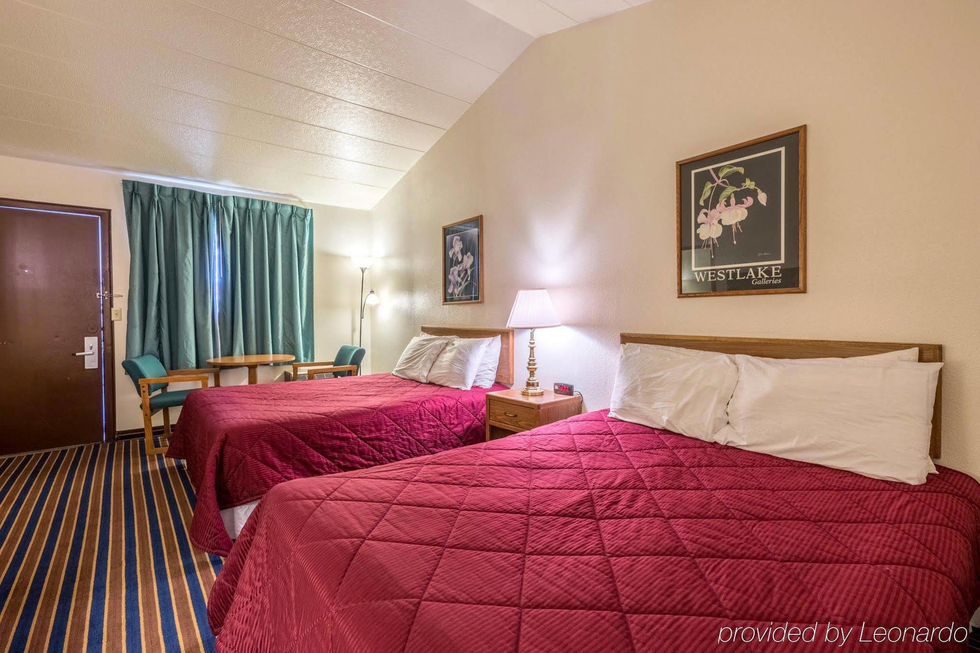 Rodeway Inn Ogallala Buitenkant foto